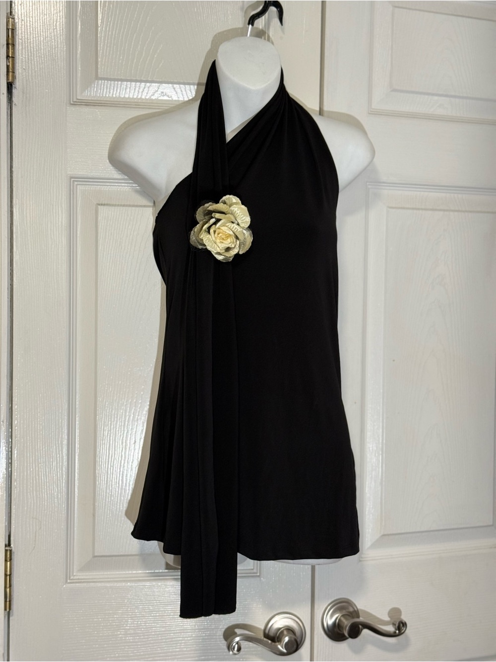 Timming Women’s Black Halter Neck Draped Top Cream Flower Accent Size L NWOT